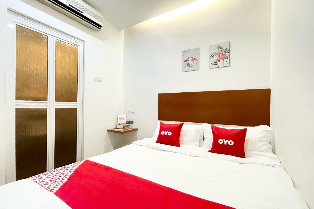 Oyo 90334 Mawlaya Hotel Bayan Lepas Esterno foto