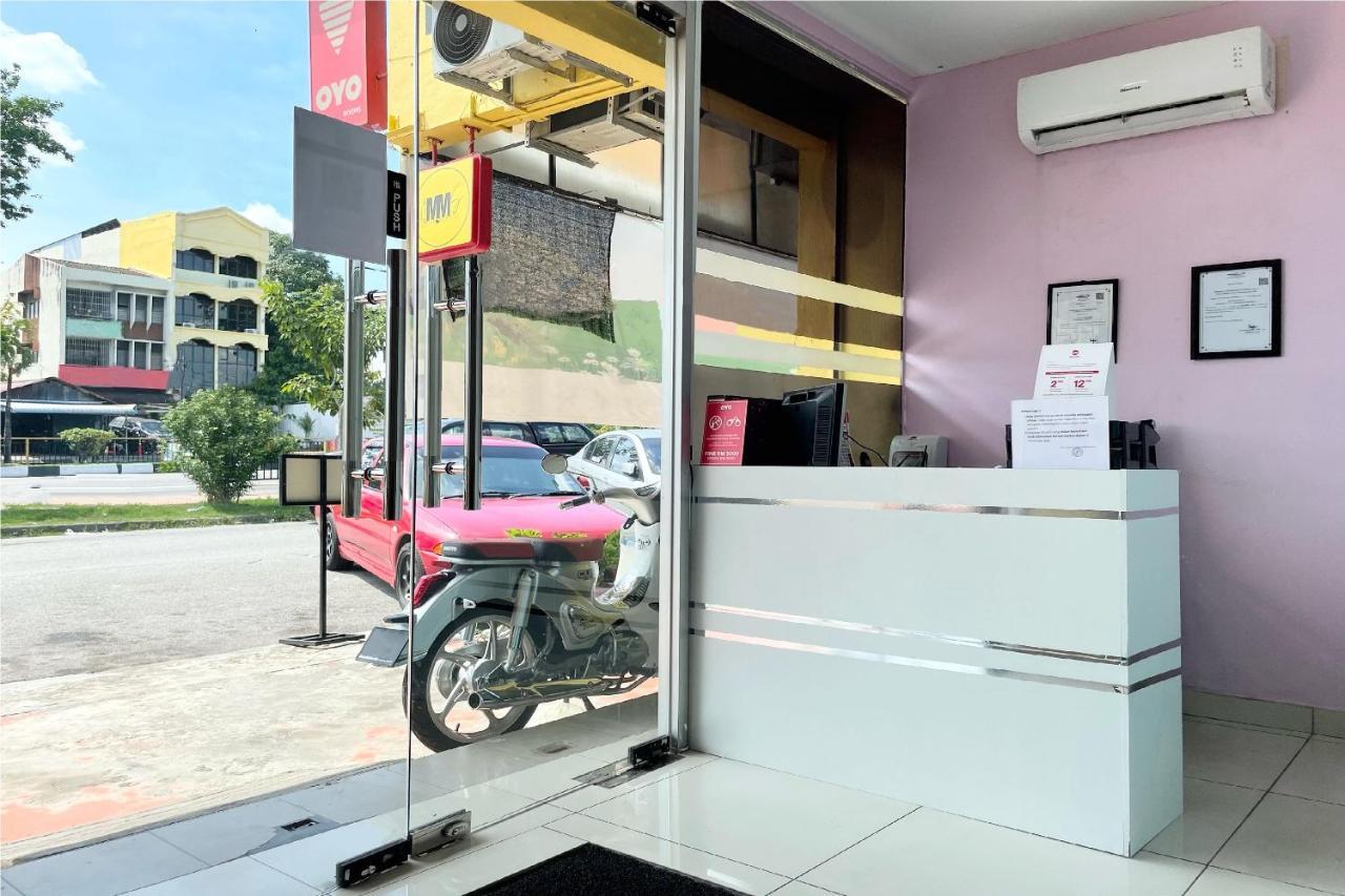 Oyo 90334 Mawlaya Hotel Bayan Lepas Esterno foto
