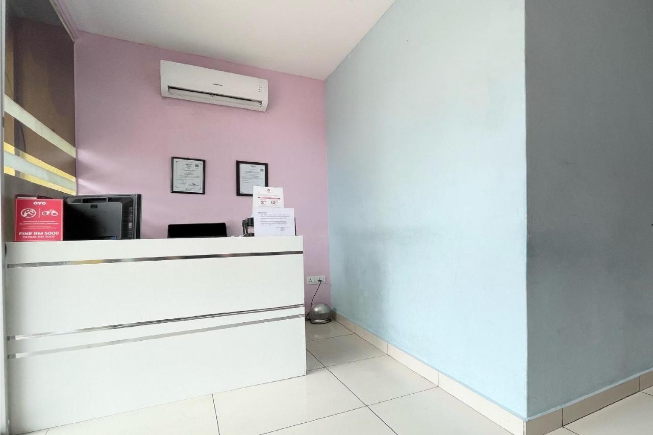 Oyo 90334 Mawlaya Hotel Bayan Lepas Esterno foto