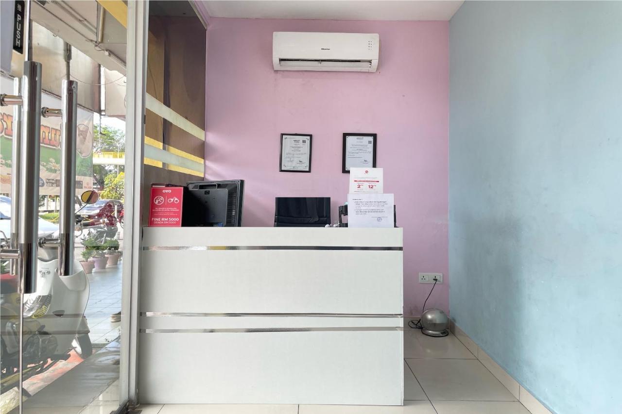Oyo 90334 Mawlaya Hotel Bayan Lepas Esterno foto