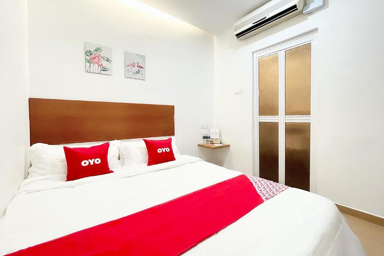 Oyo 90334 Mawlaya Hotel Bayan Lepas Esterno foto